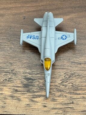 Jet Airplane Pull Back Toy F-5A Freedom No. 2013 F-5E USAF Air Force Die Cast